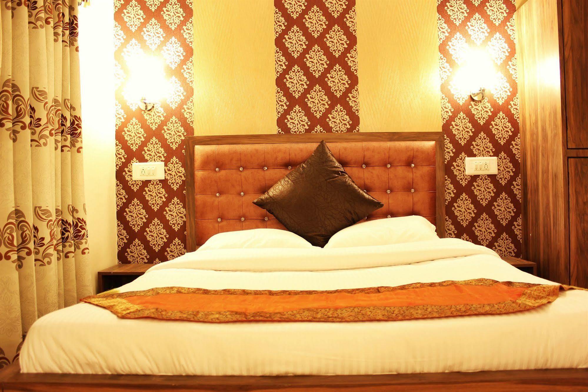 Hotel Walisons Resorts Srinagar  Bagian luar foto