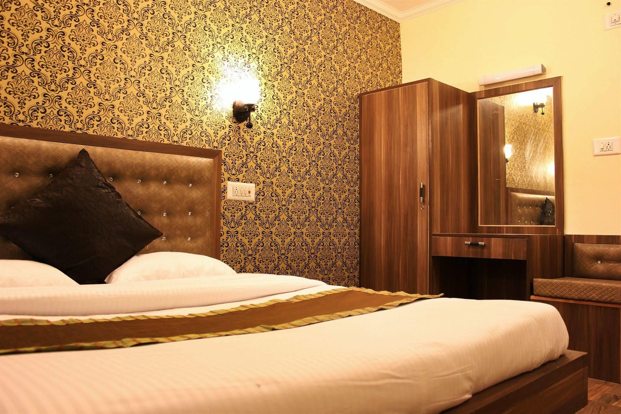 Hotel Walisons Resorts Srinagar  Bagian luar foto