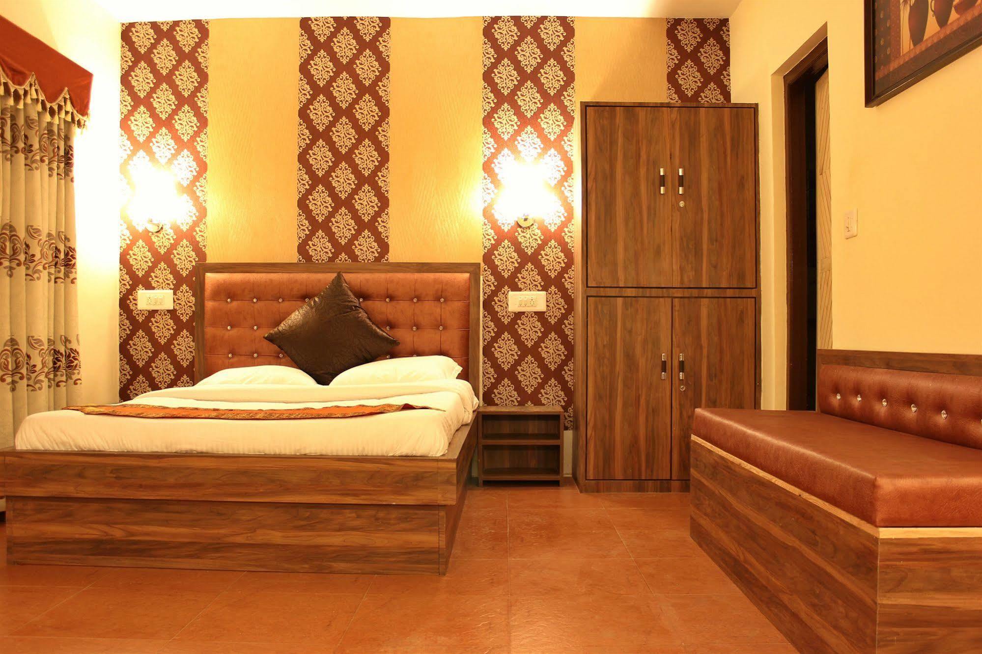 Hotel Walisons Resorts Srinagar  Bagian luar foto