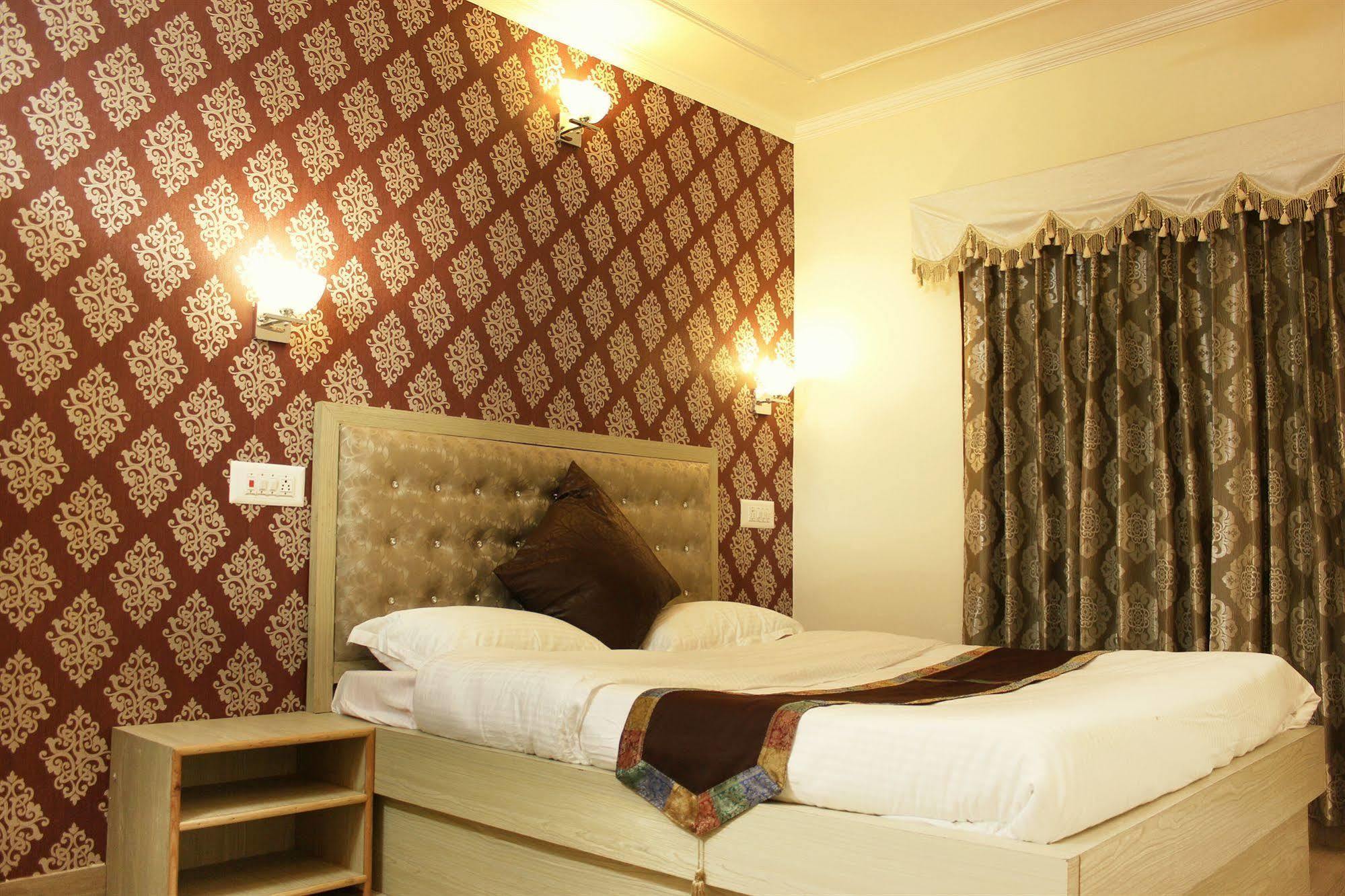 Hotel Walisons Resorts Srinagar  Bagian luar foto